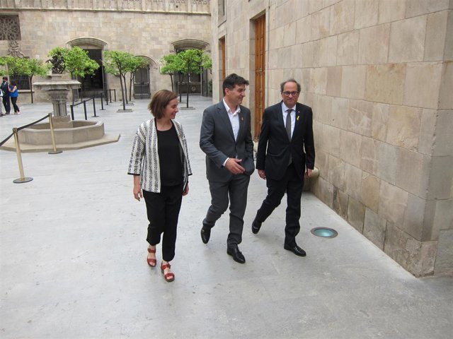 El pte.Quim Torra y los diputados de ERC Sergi Sabrià y Anna Caula