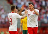 Polonia y Lewandowski llegan en forma al Mundial tras golear a Lituania