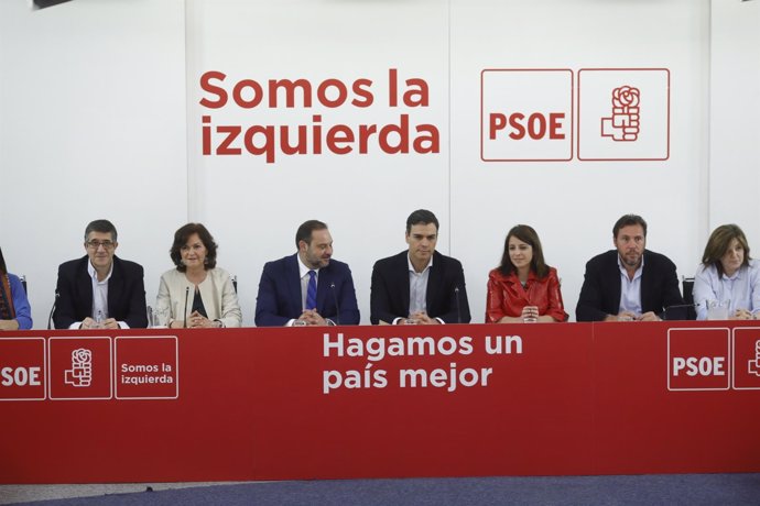 Sánchez preside una reunión extraordinaria de la Comisión Ejecutiva Federal