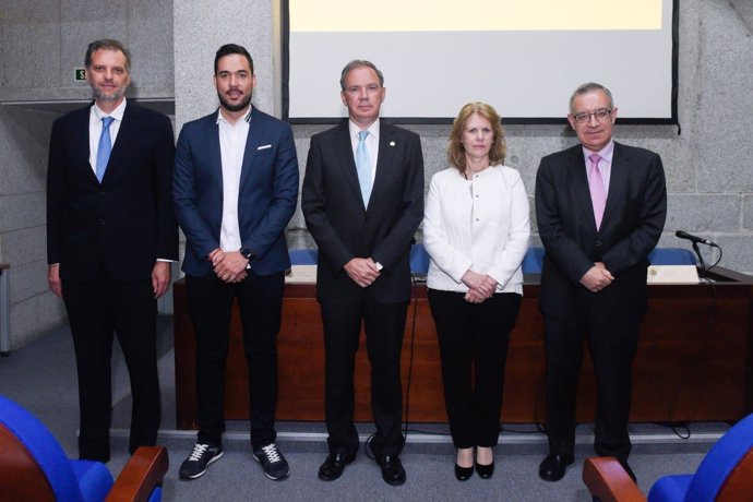 Los ponentes de la jornada 'Participación del paciente en el sistema sanitario'