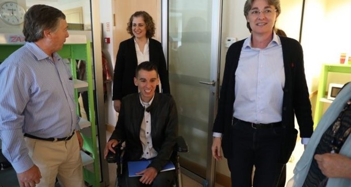 Marta Higueras, Esther Gómez y Pablo Soto en Carabanchel