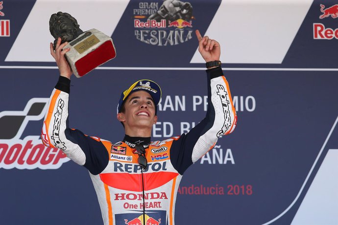 Márquez celebrando la victoria en el circuito de Jeréz