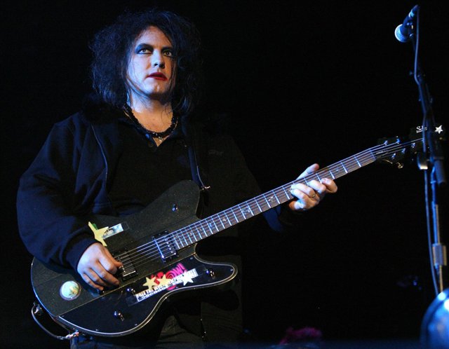 Robert Smith, Vocalista Y Guitarrista De The Cure