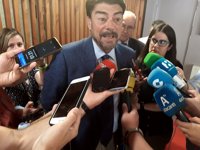 Barcala despide al asesor del PP que dijo que había cobrado en 'B' de Cs y supuestamente asesoró a Belmonte