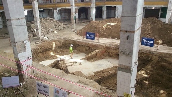 Excavaciones arqueológicas en el mercado de la Puerta de la Carne