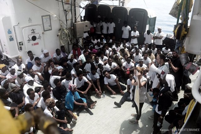 Personas migrantes en el Aquarius