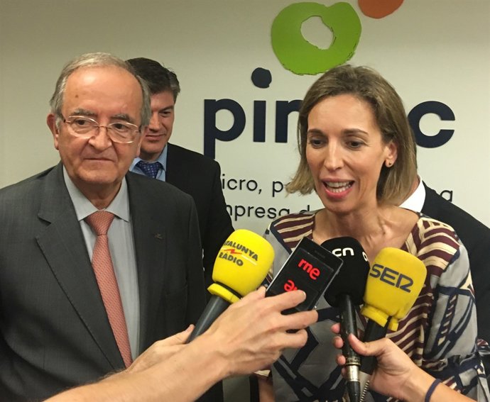 L'consellera Àngels Chacón i Josep González (Pimec)