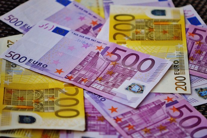 Billetes de 500 y 200 euros