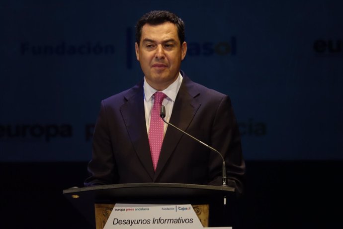 Juanma Moreno, durante su intervención           