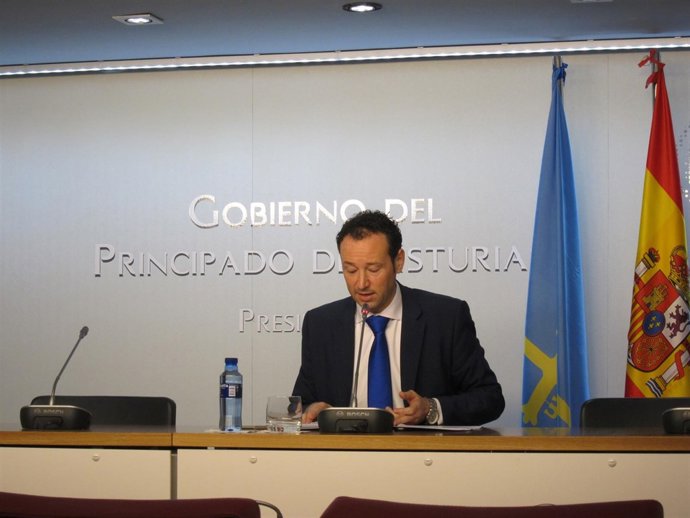 El consejero Guillermo Martínez