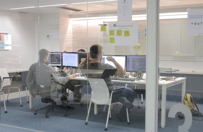 Un dels grups de treball d'aquesta hackathó 