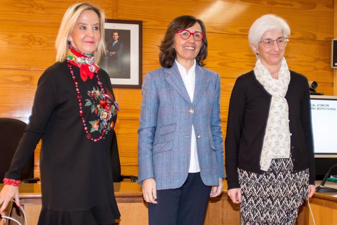 Ana Tárrago, Rosa Aguilar y María José Segarra presentan la Oficina Fiscal