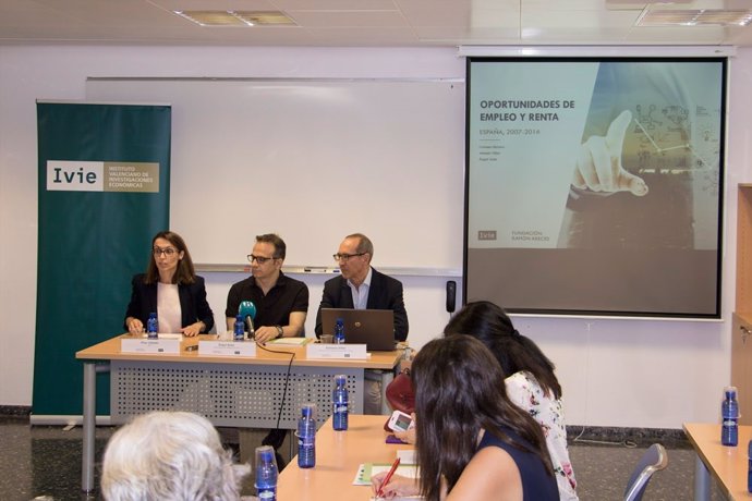 Presentación Oportunidades de empleo y renta en España
