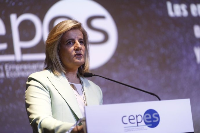 Fátima Báñez clausura la XXVI Asamblea General Anual de Cepes