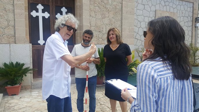 Visita a la fosa de Bunyola