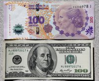 El precio del dólar sigue al alza y marca un nuevo récord en Argentina