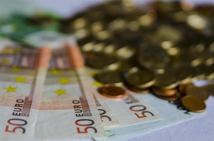 Monedas, moneda, billete. Billetes, euro , euros, capital, efectivo, metálico