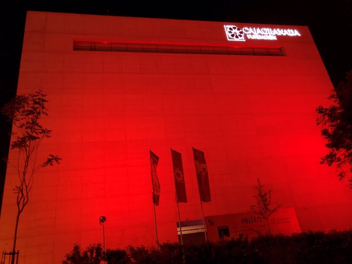 El Centro Cultural Memoria de Andalucía, de rojo para visibilizar el 22q11