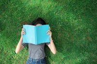Los mejores libros para jóvenes con los que pasar estas vacaciones