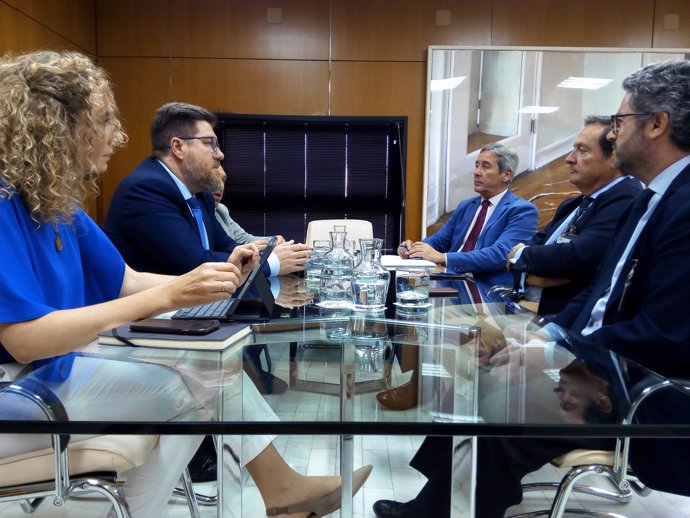 Reunión de Rodrigo Sánchez Haro con Asemesa.