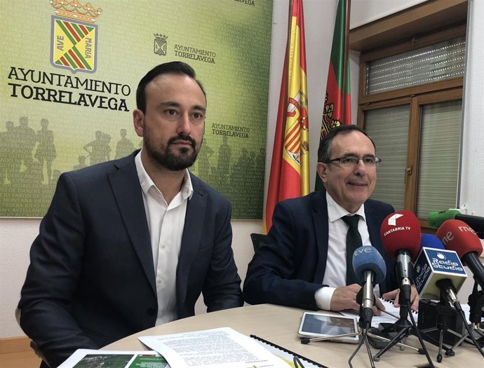 Cruz Viadero y López Estrada en rueda de prensa