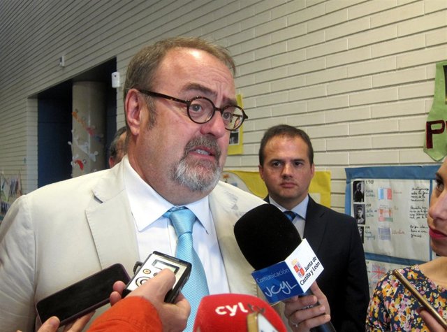 Fernando Rey atiende a los medios, 15-6-18