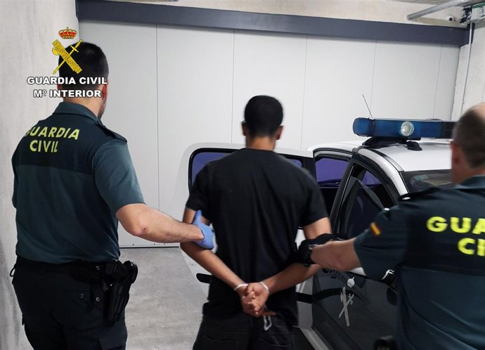 Imagen del individuo detenido por la Guardia Civil