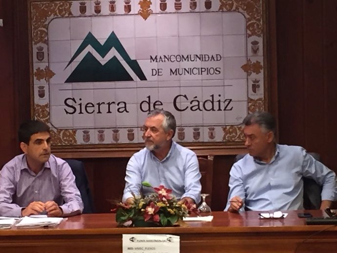 Reunión Junta con alcaldes de la Sierra de Cádiz