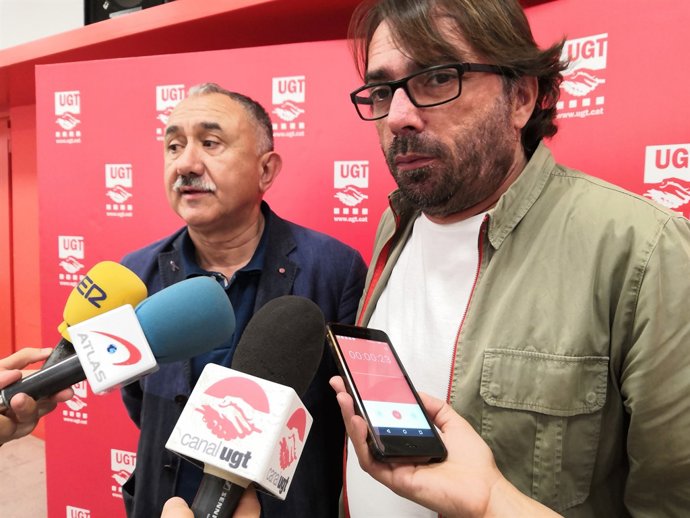 El secretari general UGT, Pepe Álvarez, i el seu homòleg a Catalunya,Camil Ros