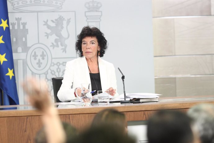 Rueda de prensa de la portavoz del Gobierno, Isabel Celaá, tras el Consejo