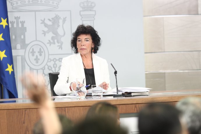 Roda de premsa de la portaveu del Govern, Isabel Celaá, després del Consell