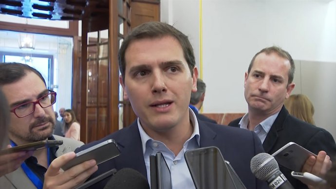 Albert Rivera en els passadissos del Congrés dels Diputats
