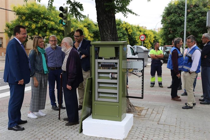 Prueba de nueva tecnología para semáforos en Cerro-Amate, en Sevilla