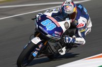 Bastianini marca la 'pole' en Moto3 por delante de Martín