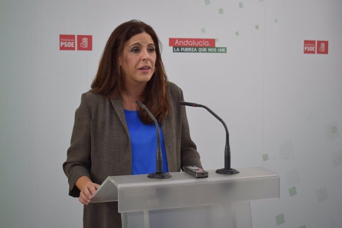La secretaria de Formación y Nuevos Afiliados del PSOE-A, Ángeles Férriz