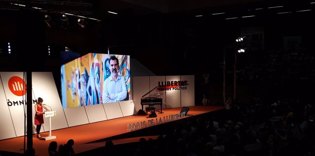 Imagen del presidente de Òmnium Cultural, Jordi Cuixart, en la asamblea general
