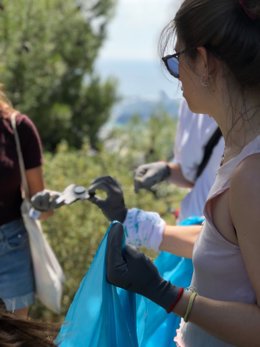 Unes 700 a Catalunya han acudit a retirar residus en espais naturals