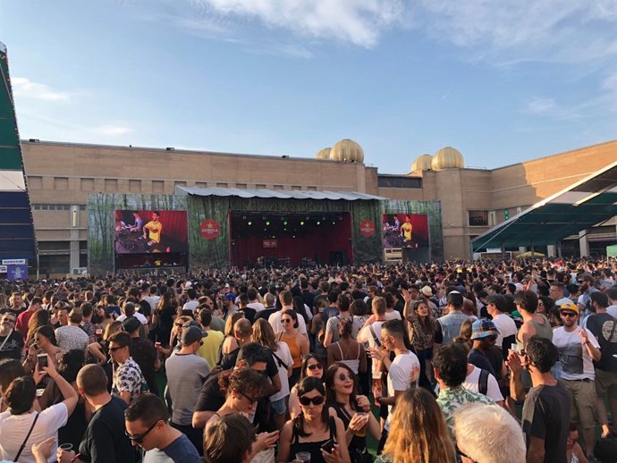 L'escenari SónarVillage amb Jarami en el Festival Sónar