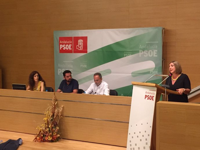 Irene García en el Comité Provincial del PSOE de Cádiz