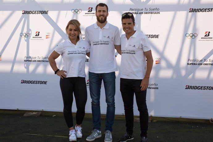 Sergio Rodríguez, Javier Gómez Noya y Lidia Valentín Bridgestone