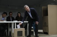 Santos vota en la segunda vuelta de las elecciones presidenciales de Colombia
