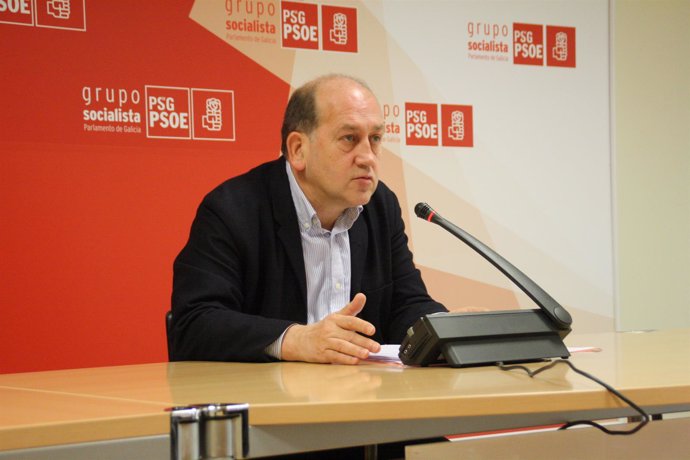 El portavoz parlamentario del PSdeG, Xoaquín Fernández Leiceaga