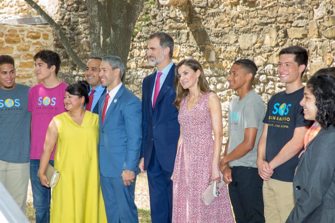 Their majesties King Felipe VI and Queen Letizia of Spain visit Mission San Jose