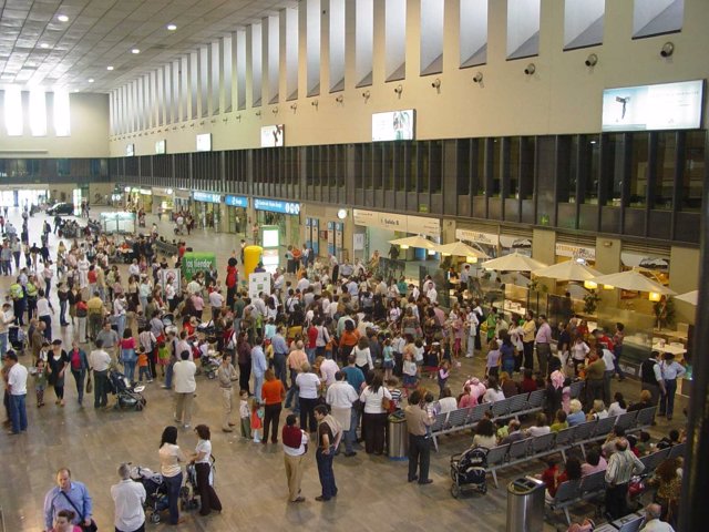 Adif adjudica el mantenimiento integral de la estación de ...