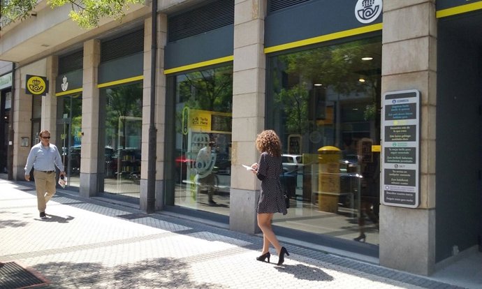 Sucursal de Correos en el Antiguo.