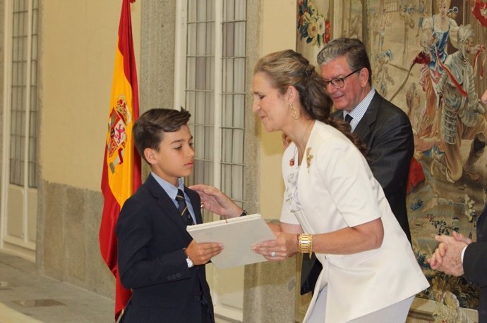 La Infanta Elena entrega premios
