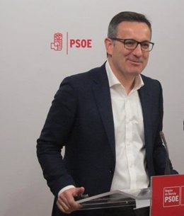 El secretario general del PSRM-PSOE, Diego Conesa