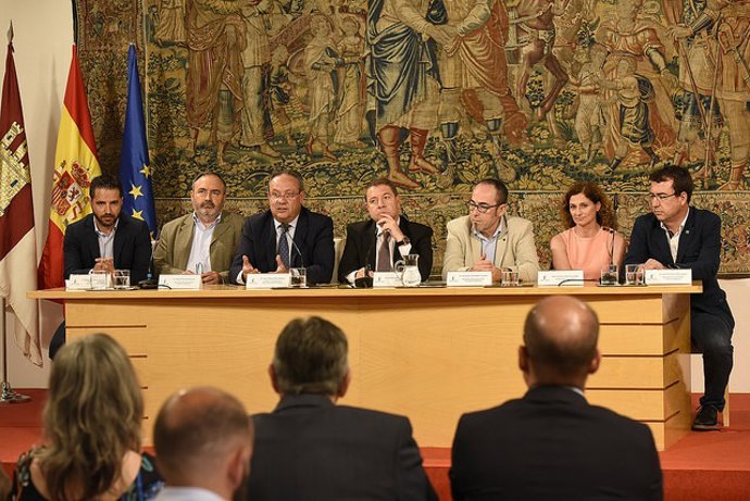 Page, Ruiz Molina y los sindicatos firmantes del II Plan Concilia