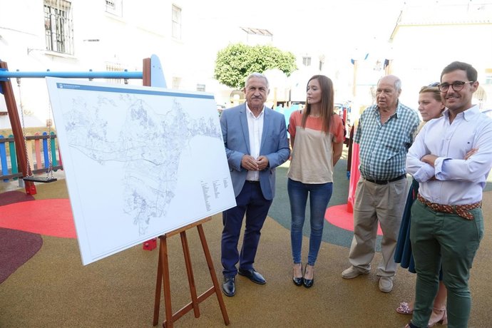 Mejora en parques infantiles 