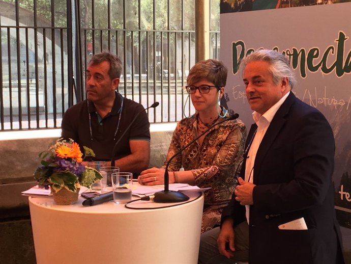 Toni Sanmartí, Laura Vives y Enric Ticó (FGC)